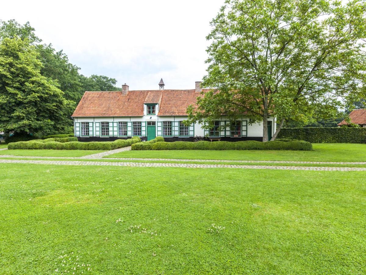 Beautiful Farmhouse In Beernem With Big Garden Екстер'єр фото